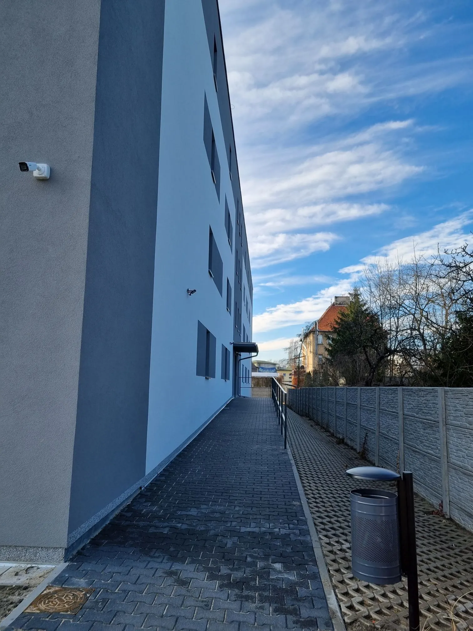 Rawicz, ul. Broniewskiego 3a